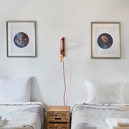 Cozy Flat In Santa Apolonia-3